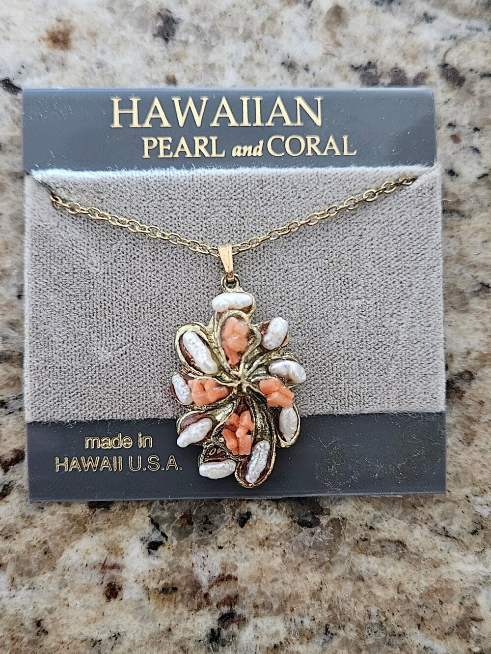 ​VTG Hawaiian Pearl & Coral Pendant Necklace Gold Tone New on Card